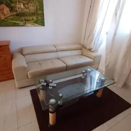 Διαμέρισμα With 2 Bedrooms In Is Swieqi With Wonderful Mountain View Terrace And Wifi San Ġwann