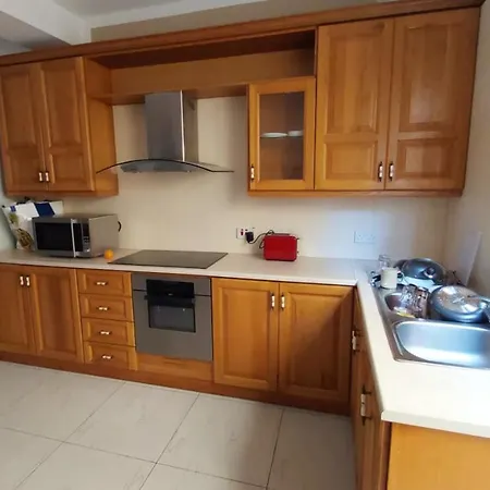 Апартаменты With 2 Bedrooms In Is Swieqi With Wonderful Mountain View Terrace And Wifi San Gwann