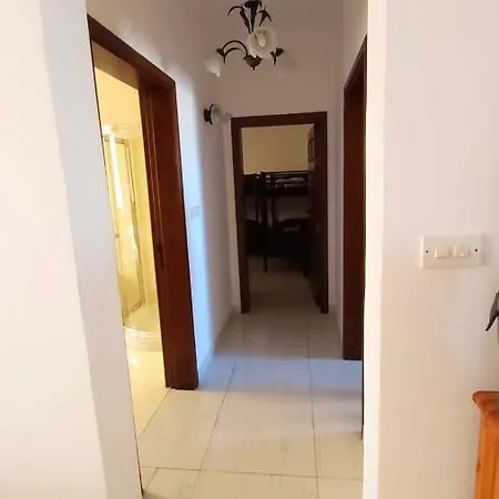 With 2 Bedrooms In Is Swieqi With Wonderful Mountain View Terrace And Wifi *